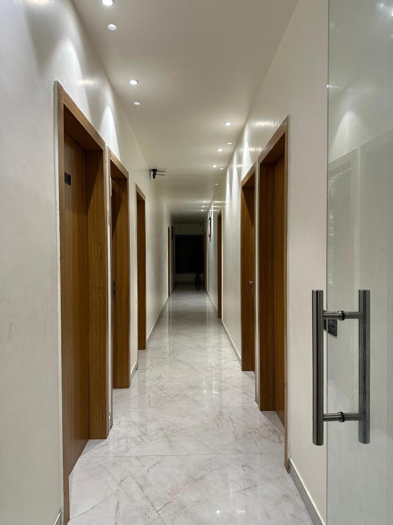 Hotel Sky Way Inn Hisār Exterior foto